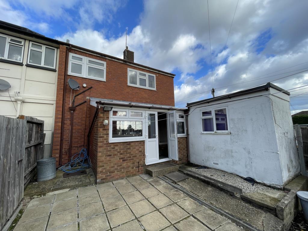 Lot: 95 - HOUSE IN POPULAR RESIDENTIAL AREA FOR INVESTMENT OR OCCUPATION - Outside image from garden, showing extended sections